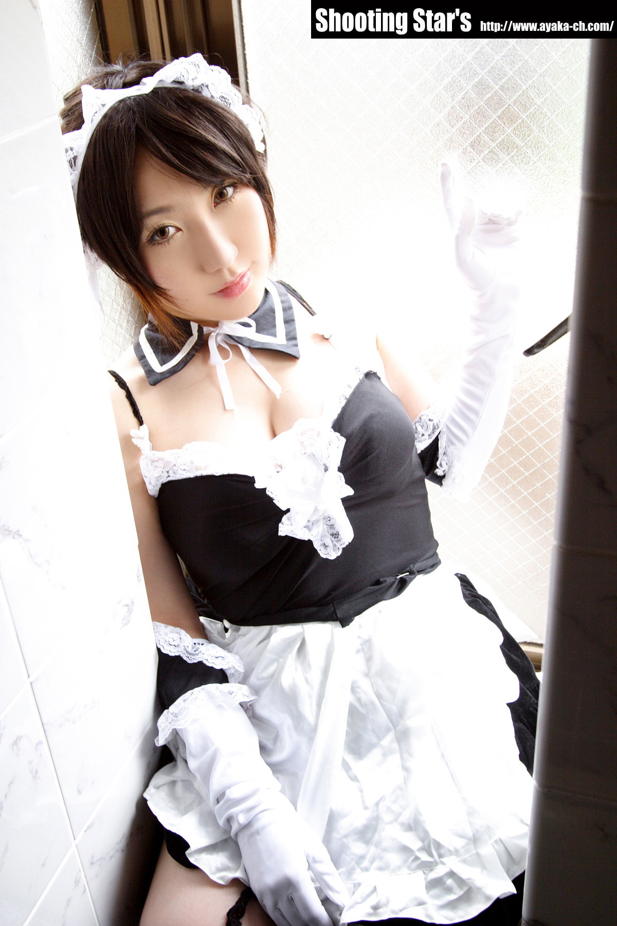 [Cosplay]  Sexy Maid with big boobs 2